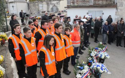 Cérémonie du 11 Novembre avec l’option Croix-Rouge à Beaucaire