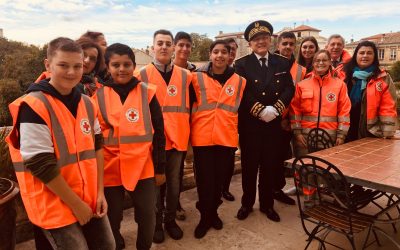 Cérémonie du 11 Novembre avec l’option Croix-Rouge du lycée Frédéric Mistral à Nîmes