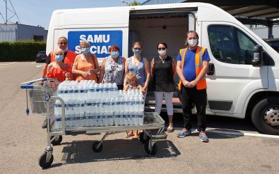 Dons de 2000 bouteilles d’eau par l’association Milhaud Mille Dons !